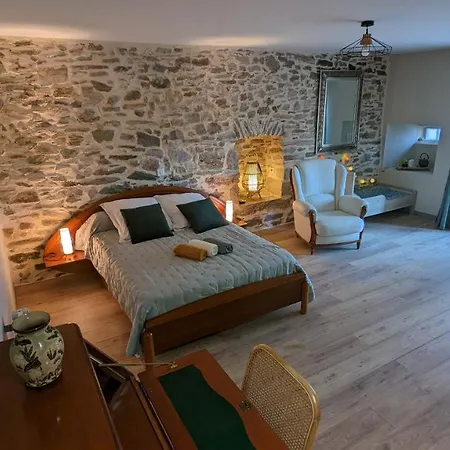 Gæstehus La Salabertie 3*